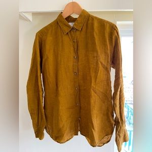 Uniqlo women’s medium size linen long sleeve shirt